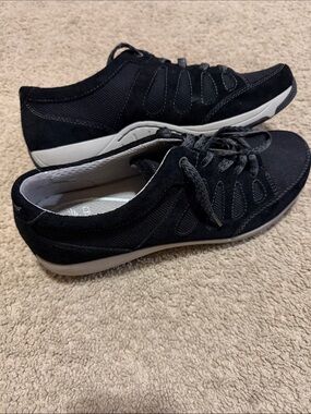 Dansko Casual Black Lace-Up Women’s Sneakers